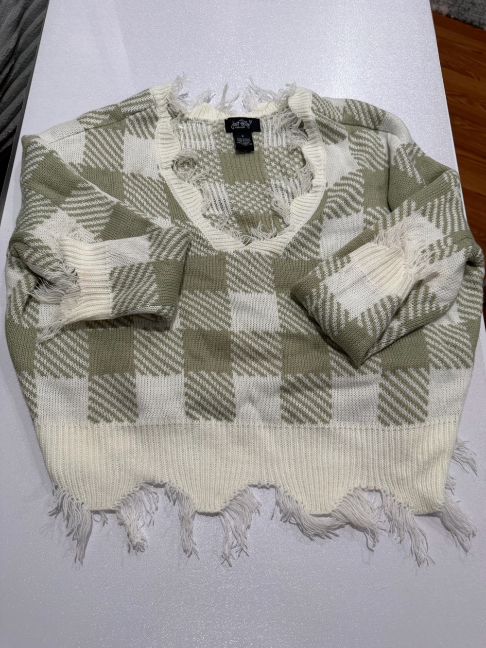 Frayed V-Neck Checked Sweater in Olive & Cream